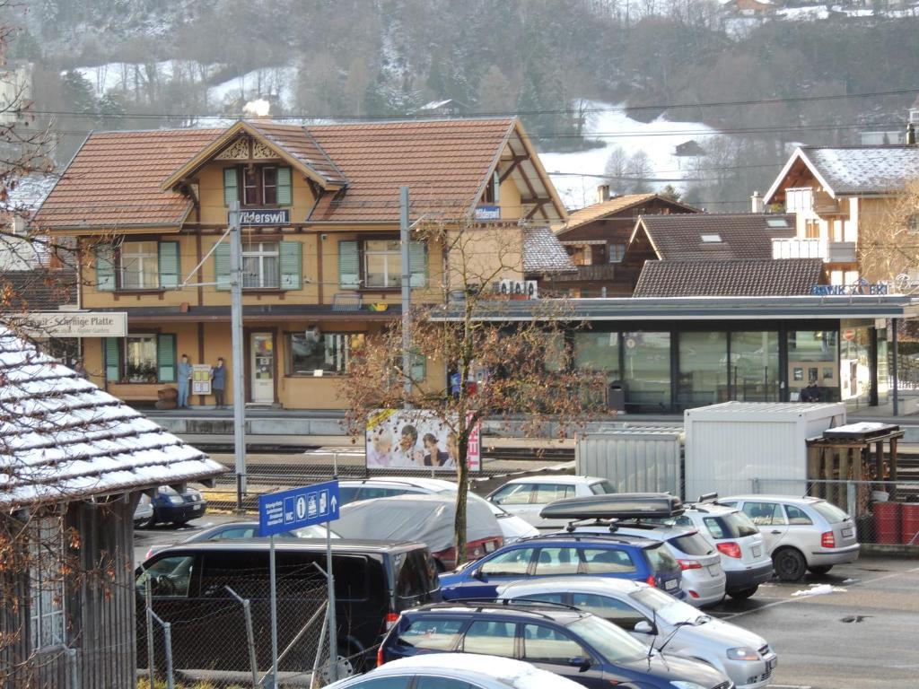 Gasthof Hirschen In Wilderswil Exterior photo
